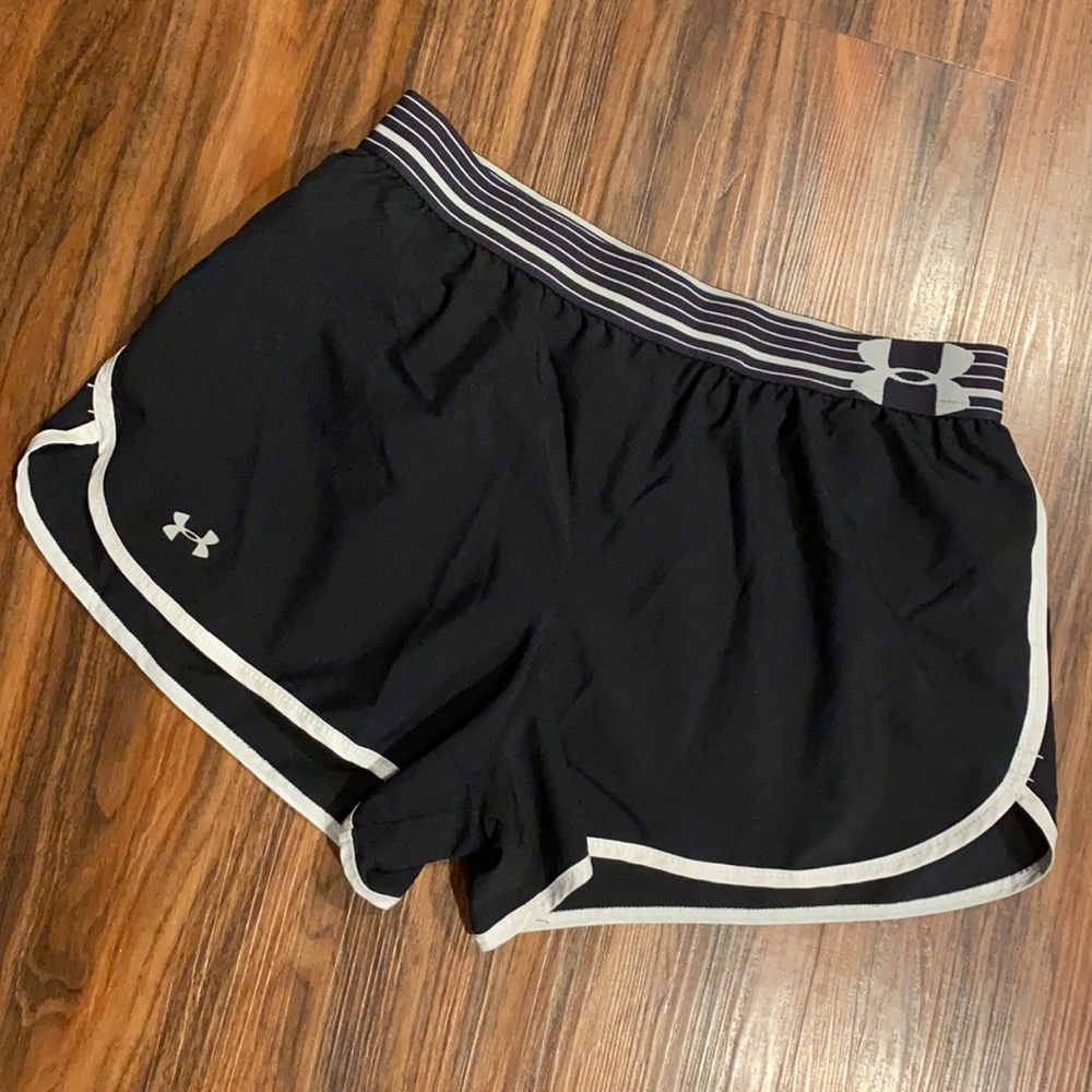 Under Armour Running Shorts - Picture 2 of 9